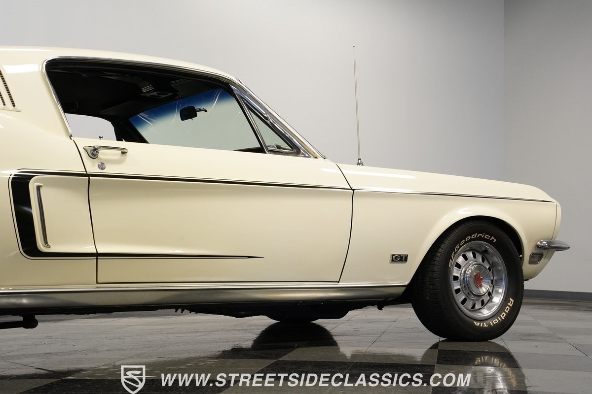 Ford-Mustang-1968-Fastback-28