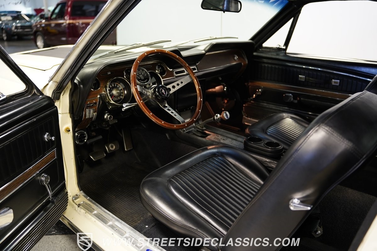Ford-Mustang-1968-Fastback-4
