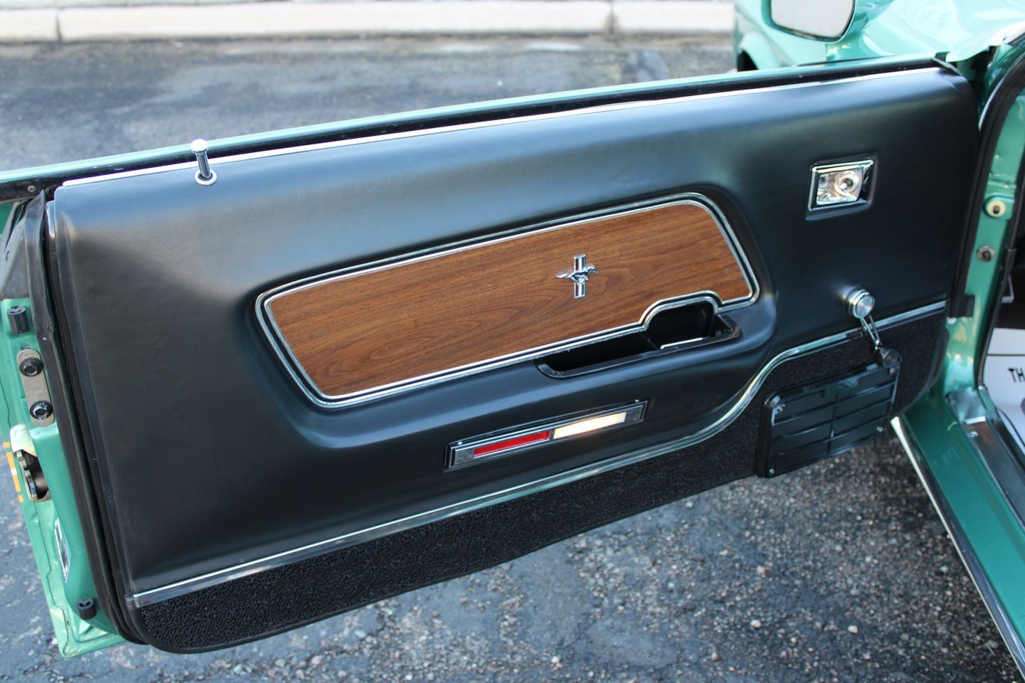 Ford-Mustang-1969-Coupe-26