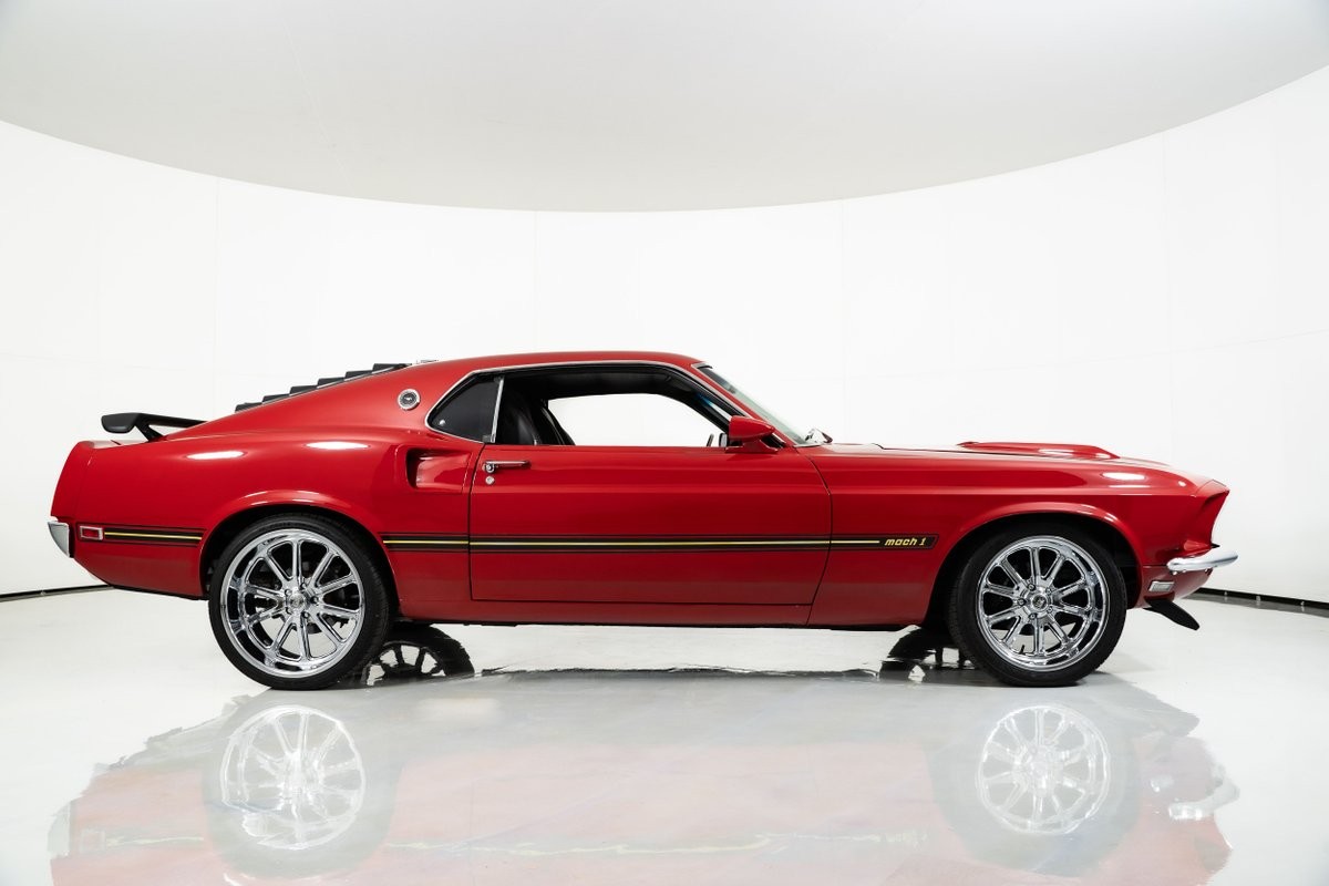 Ford-Mustang-1969-Fastback-16