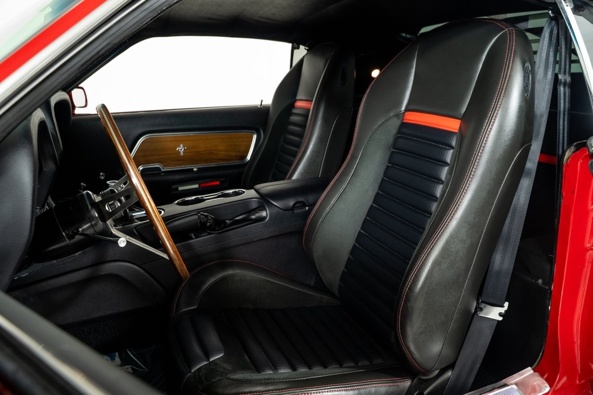 Ford-Mustang-1969-Fastback-21