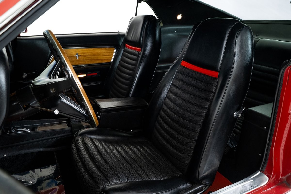 Ford-Mustang-1969-Fastback-22