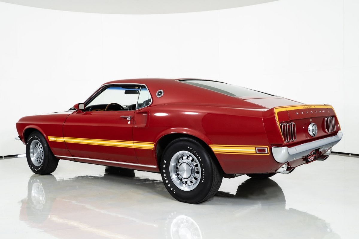 Ford-Mustang-1969-Fastback-8