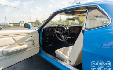 Ford-Mustang-1970-Fastback-13