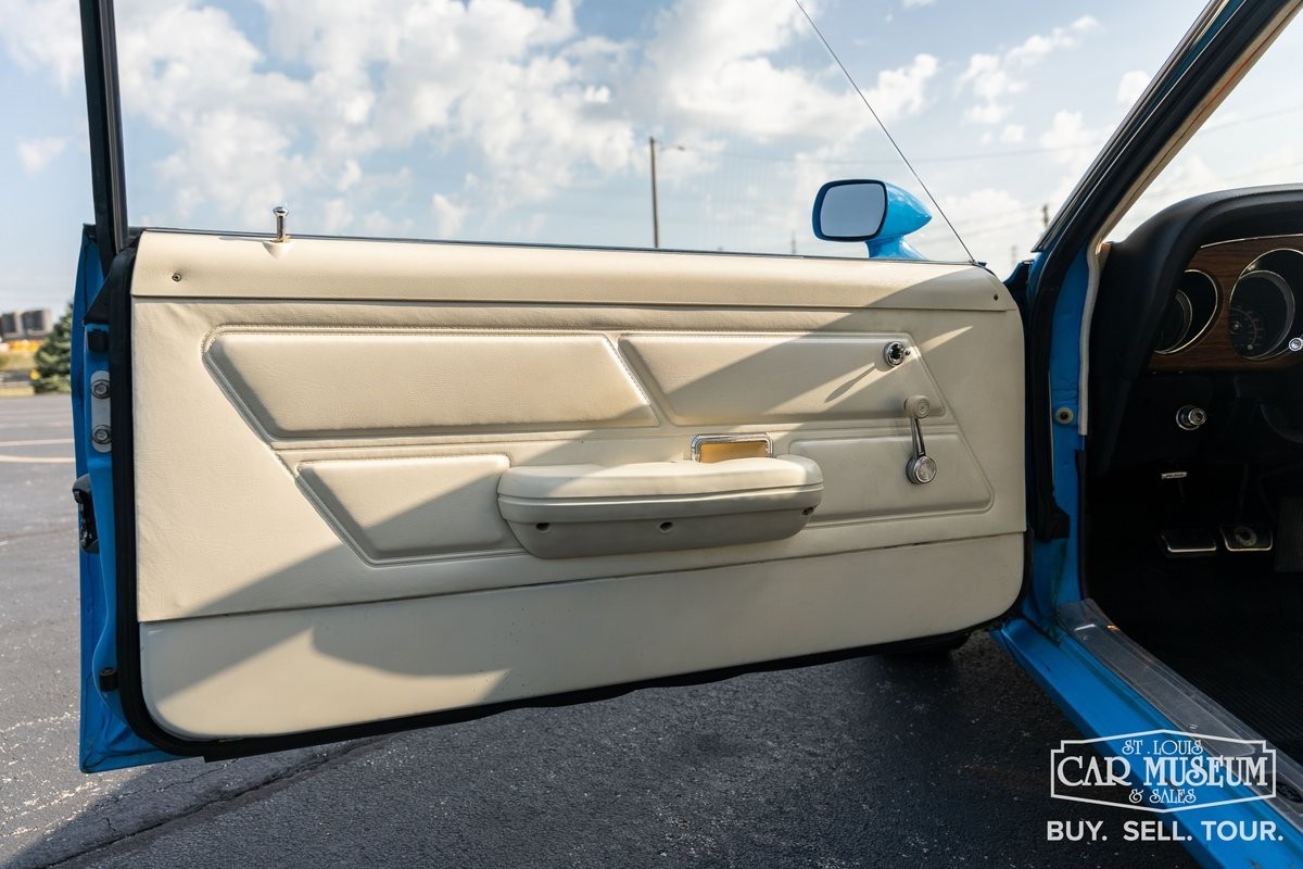 Ford-Mustang-1970-Fastback-14