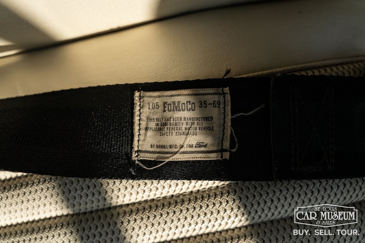 Ford-Mustang-1970-Fastback-25