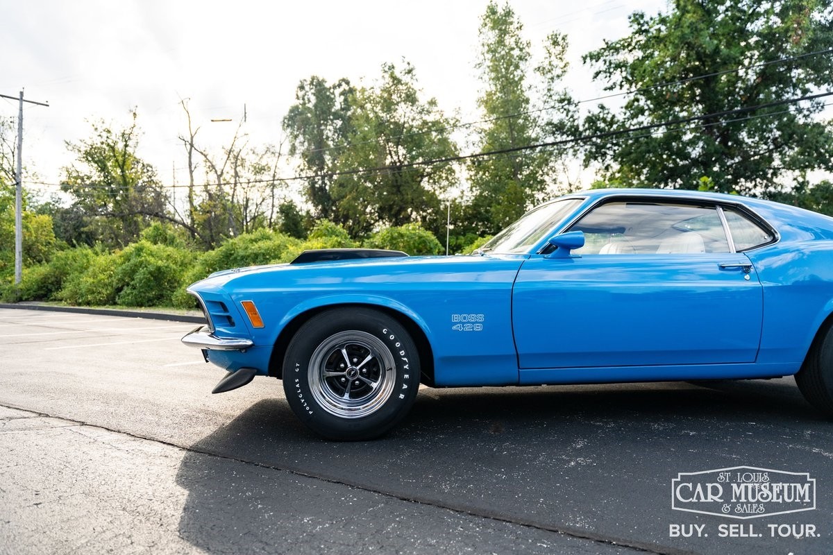 Ford-Mustang-1970-Fastback-5