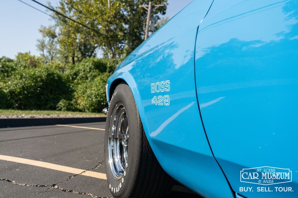 Ford-Mustang-1970-Fastback-7