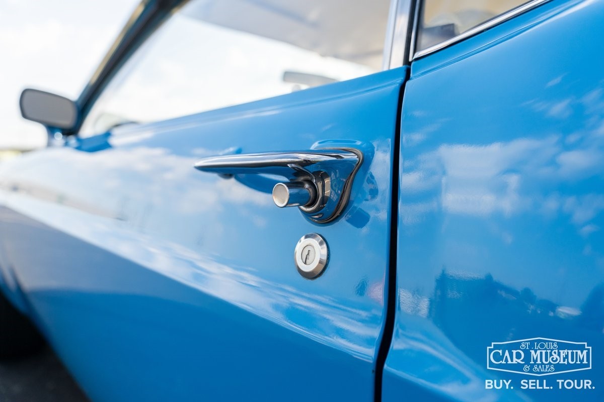 Ford-Mustang-1970-Fastback-9