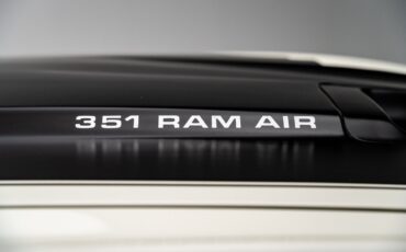 Ford-Mustang-1971-Coupe-12