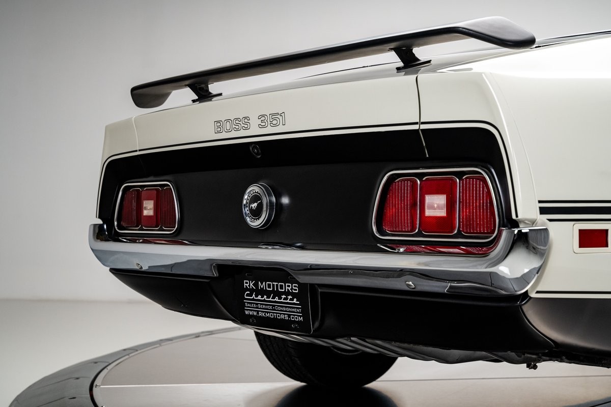 Ford-Mustang-1971-Coupe-21