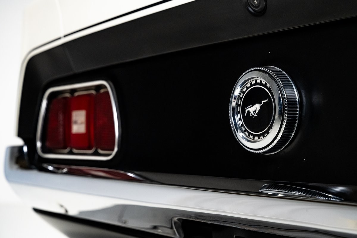 Ford-Mustang-1971-Coupe-24