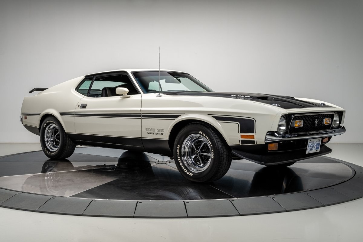 Ford-Mustang-1971-Coupe-8