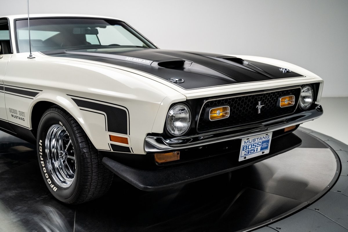 Ford-Mustang-1971-Coupe-9