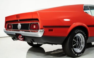 Ford-Mustang-1971-Fastback-15