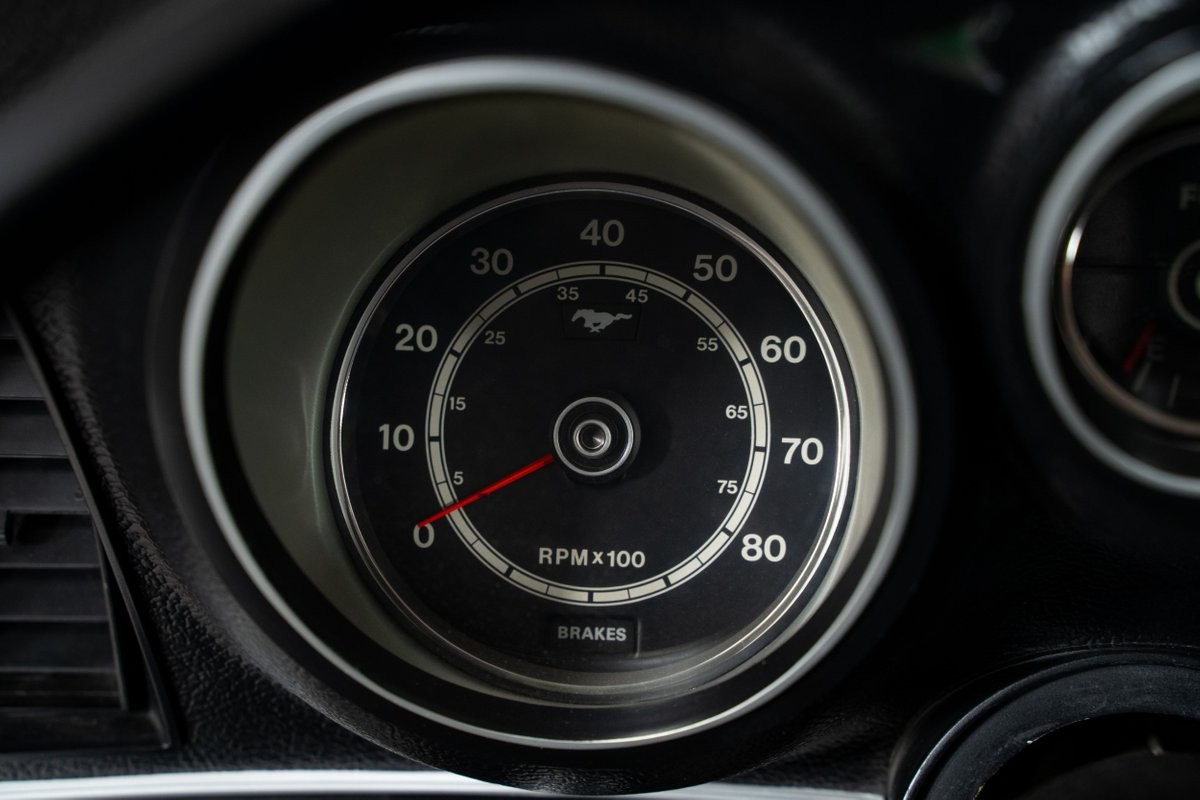 Ford-Mustang-1971-Fastback-28