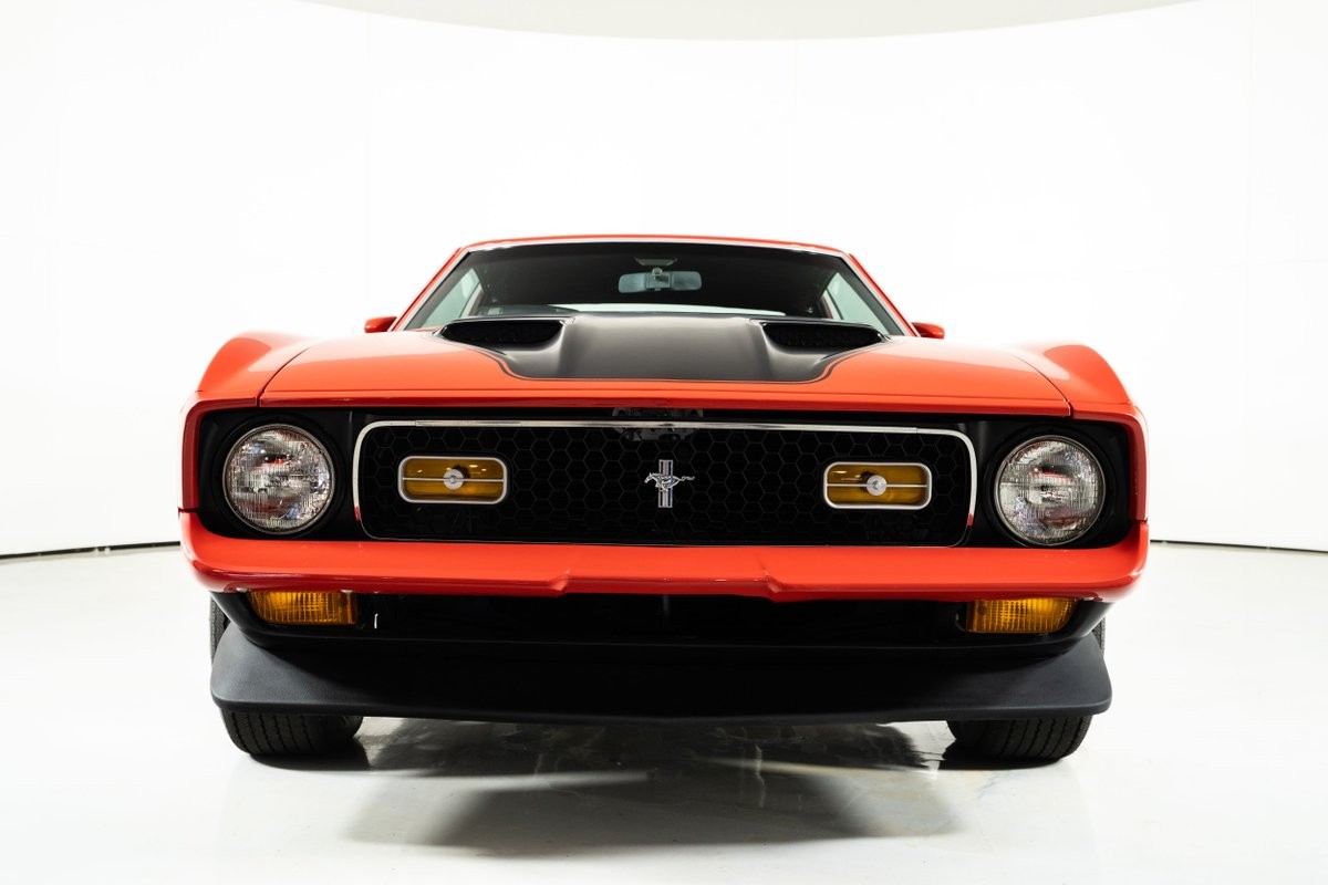 Ford-Mustang-1971-Fastback-3