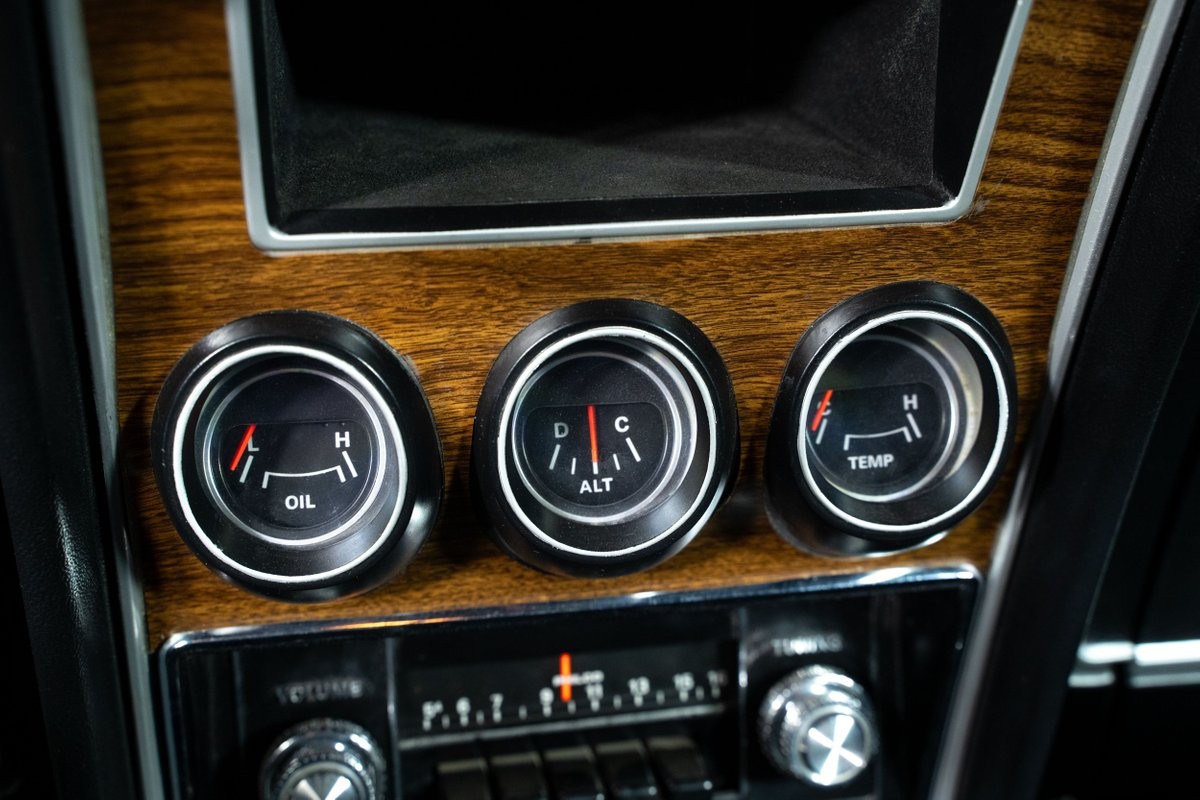 Ford-Mustang-1971-Fastback-32