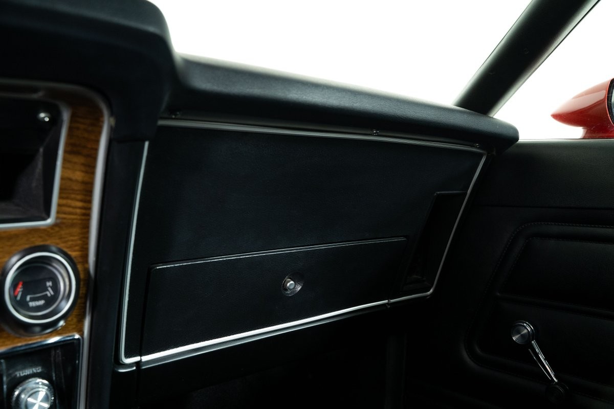 Ford-Mustang-1971-Fastback-36