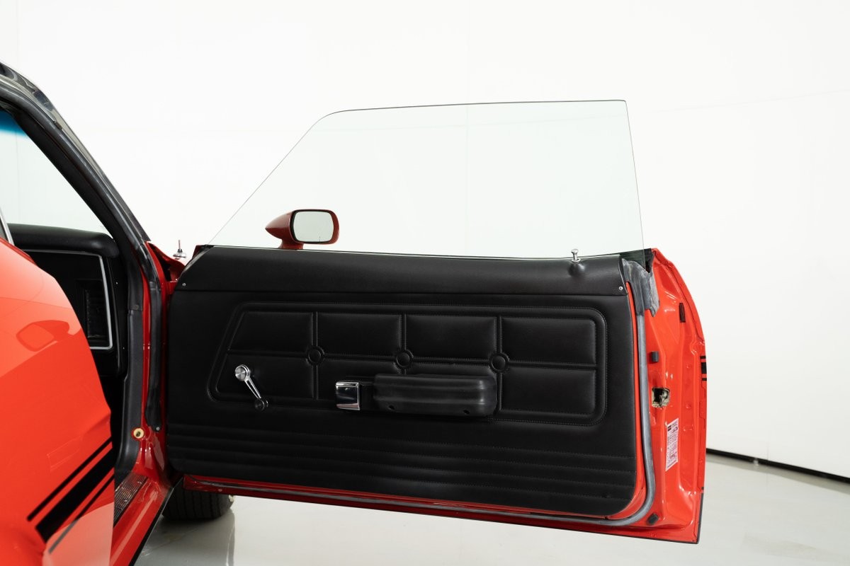 Ford-Mustang-1971-Fastback-38