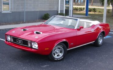 Ford-Mustang-1972-Red-White-2