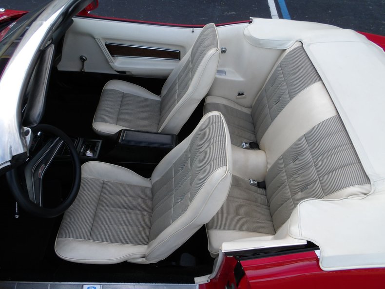 Ford-Mustang-1972-Red-White-3