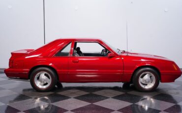 Ford-Mustang-1979-Hatchback-13