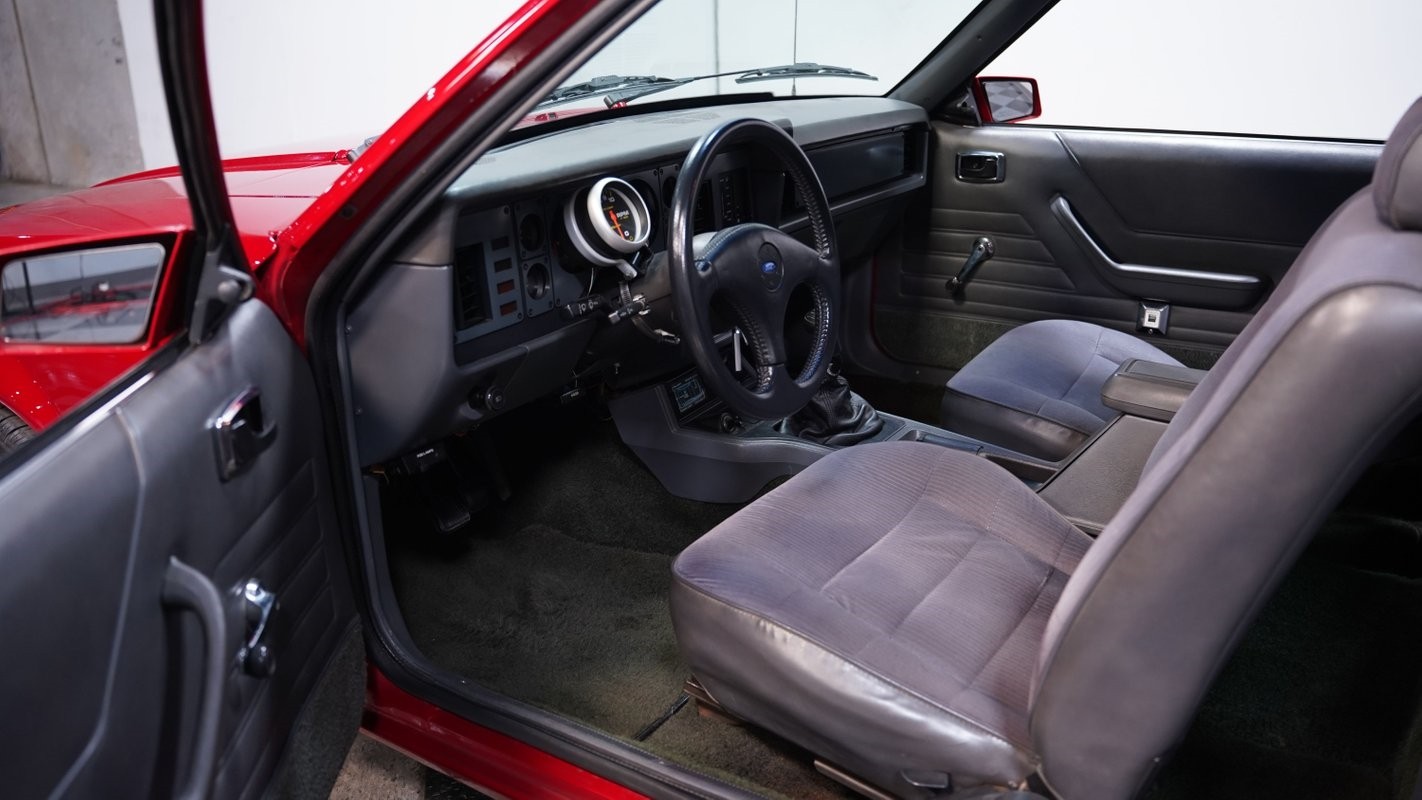 Ford-Mustang-1979-Hatchback-4