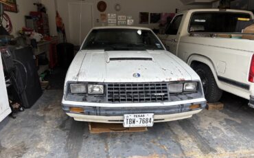 Ford-Mustang-1982-Hatchback