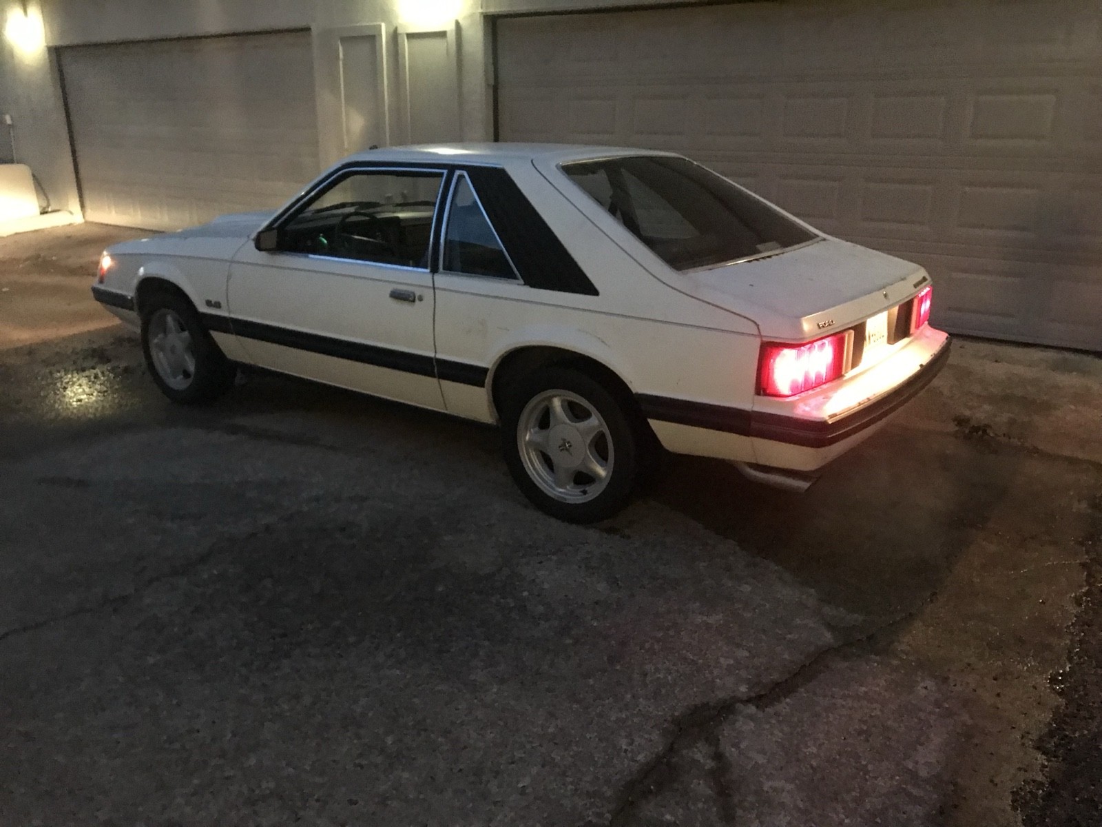 Ford-Mustang-1982-Hatchback-4