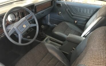 Ford-Mustang-1982-Hatchback-7