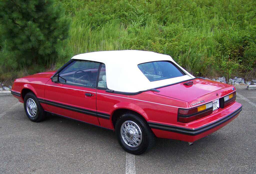 Ford-Mustang-1983-Convertible-1