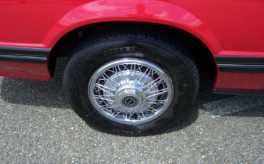 Ford-Mustang-1983-Convertible-13