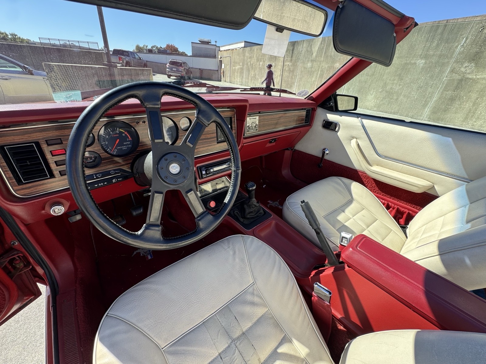 Ford-Mustang-1983-Convertible-13