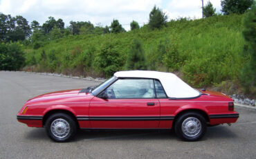 Ford-Mustang-1983-Convertible-14