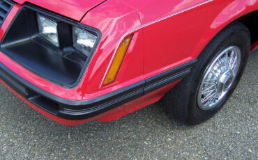 Ford-Mustang-1983-Convertible-20