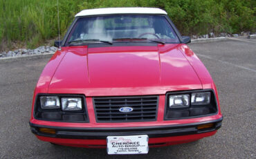 Ford-Mustang-1983-Convertible-21