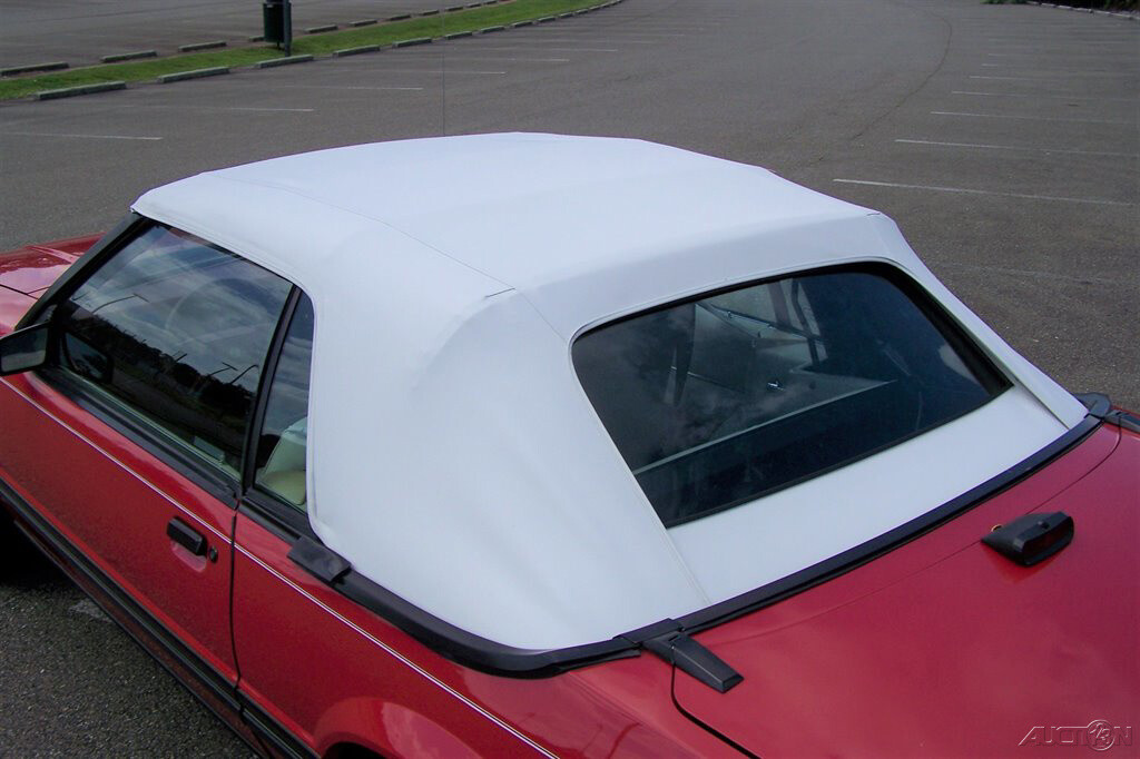 Ford-Mustang-1983-Convertible-22