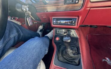 Ford-Mustang-1983-Convertible-22