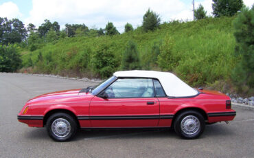Ford-Mustang-1983-Convertible-8