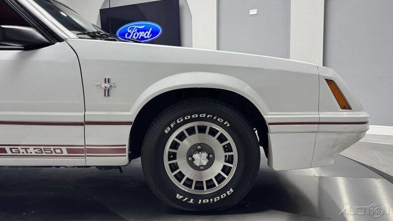 Ford-Mustang-1984-Hatchback-12