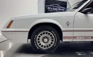 Ford-Mustang-1984-Hatchback-16