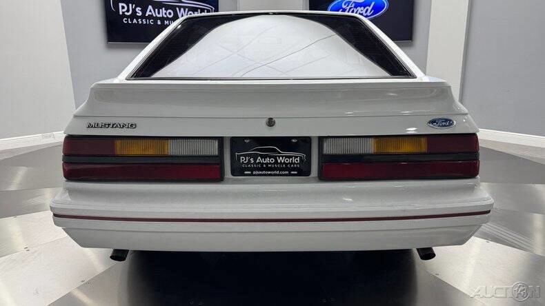 Ford-Mustang-1984-Hatchback-20