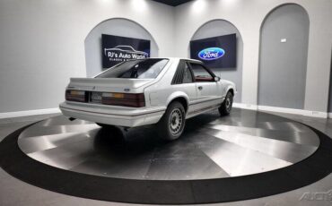 Ford-Mustang-1984-Hatchback-6