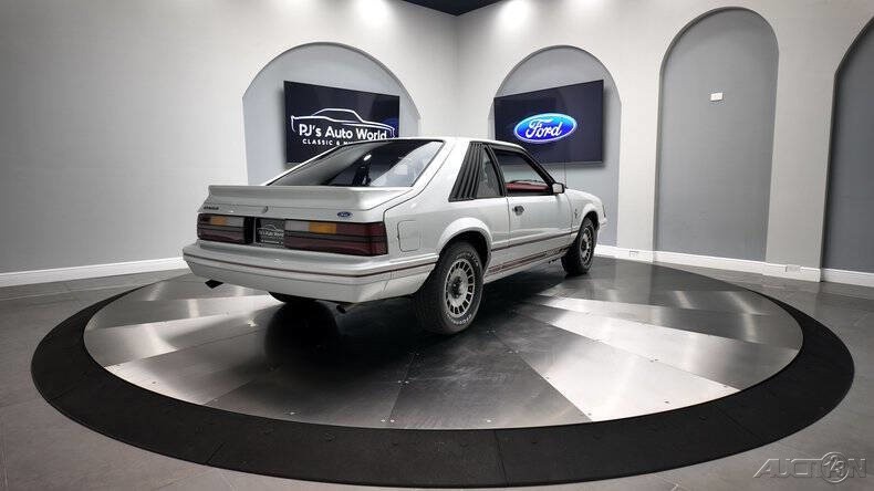 Ford-Mustang-1984-Hatchback-6