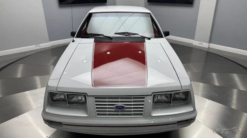 Ford-Mustang-1984-Hatchback-9