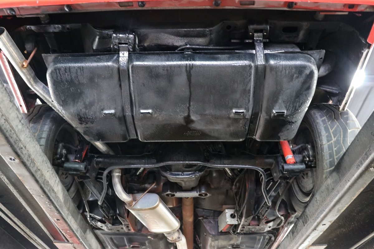 Ford-Mustang-1985-Hatchback-19