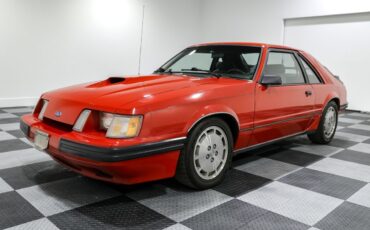Ford-Mustang-1985-Hatchback-2
