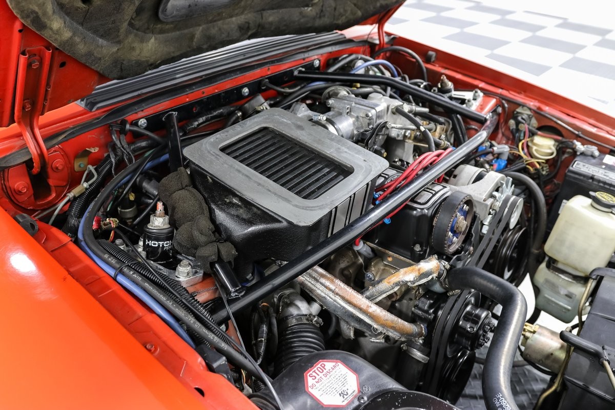 Ford-Mustang-1985-Hatchback-8