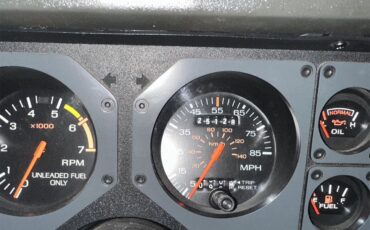 Ford-Mustang-1985-Pink-Gray-13